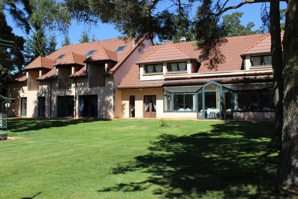 Hotel Restaurant Logis La Meridienne Anglards de Saint Flour Exteriör bild